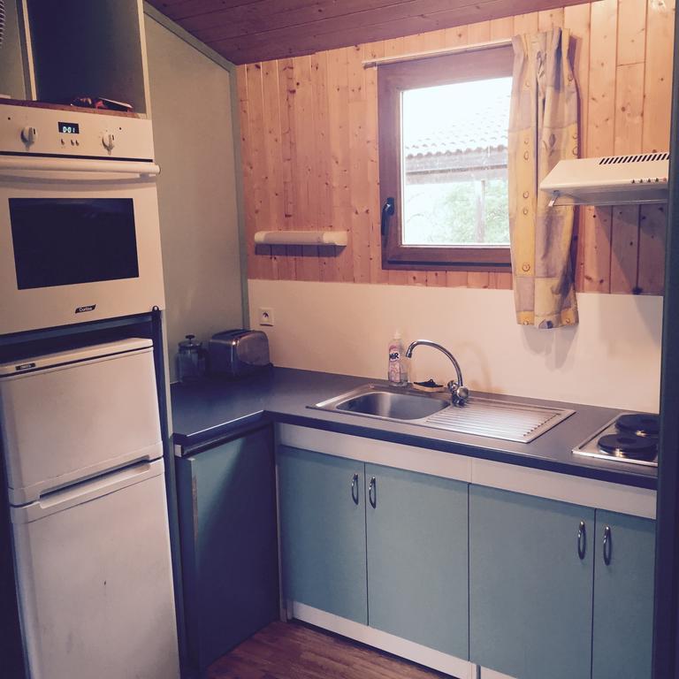 Camping Du Puy Rond Bressuire Room photo