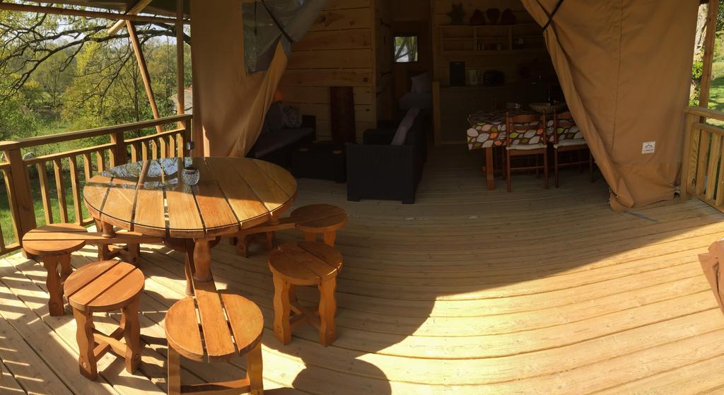Camping Du Puy Rond Bressuire Exterior photo