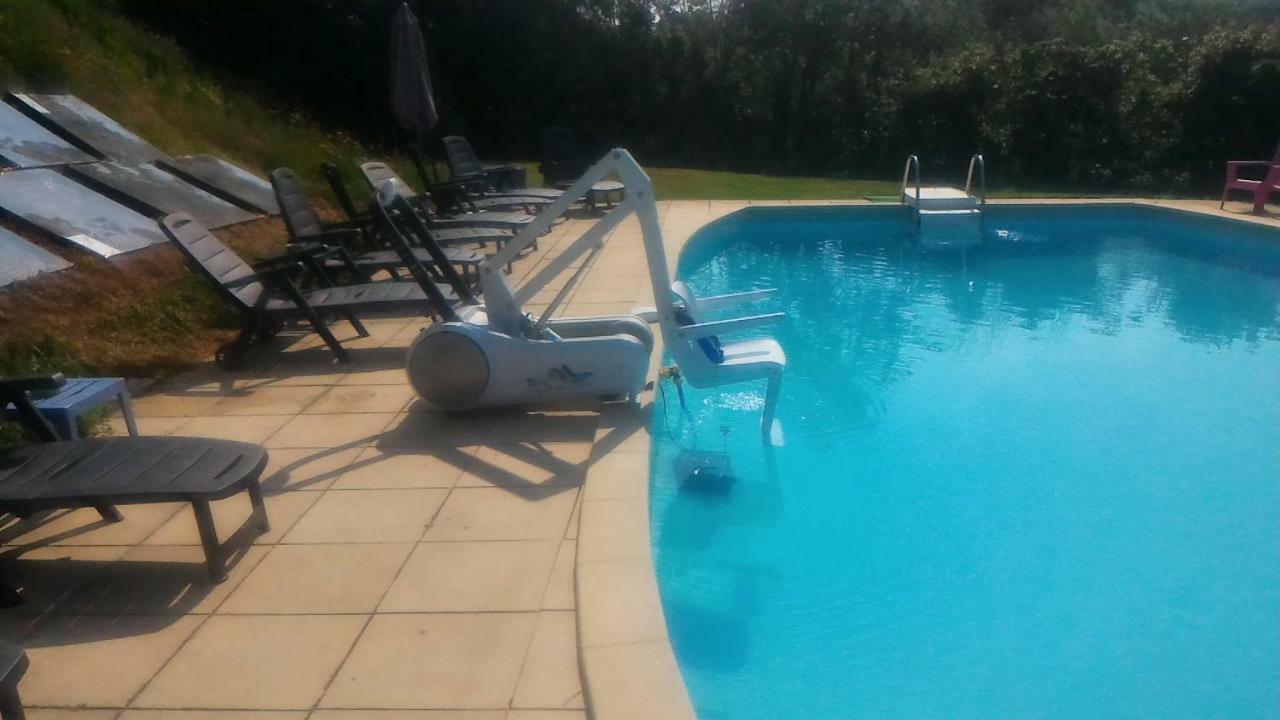 Camping Du Puy Rond Bressuire Exterior photo