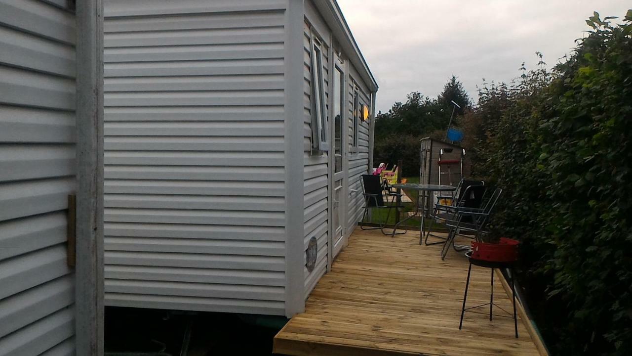 Camping Du Puy Rond Bressuire Exterior photo