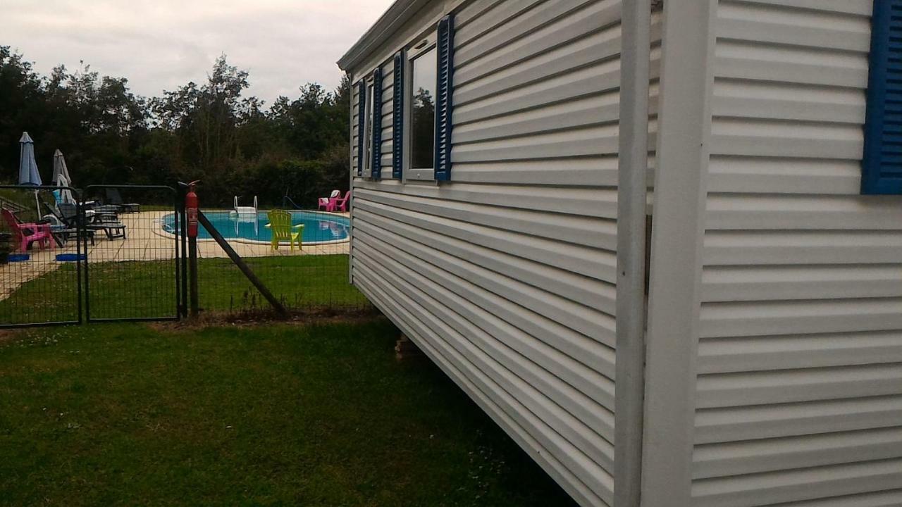 Camping Du Puy Rond Bressuire Exterior photo